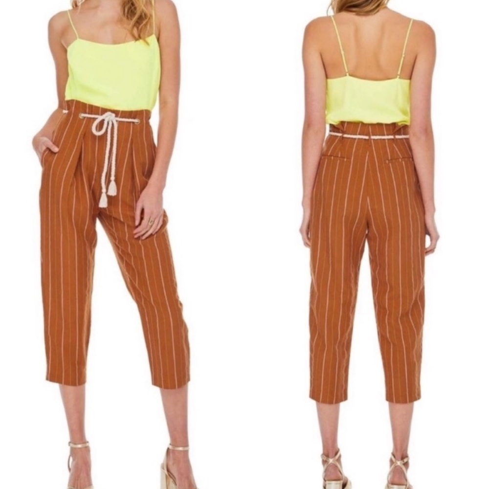 ASTR The Label size Medium Neo Rust High Waist Pleated Pinstripe Crop Pants